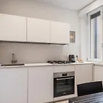Guesthost - Pannonia Colosseum Apartment *