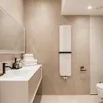 Guesthost - Pannonia Colosseum Apartment Rom