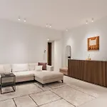 Guesthost - Pannonia Colosseum Apartment Rom